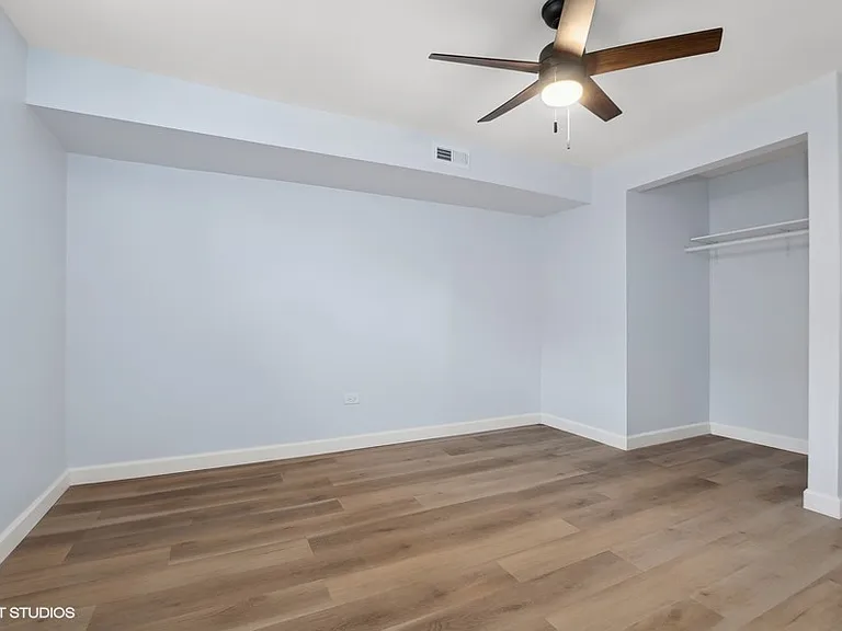 1001 Oakton St — Photo 5