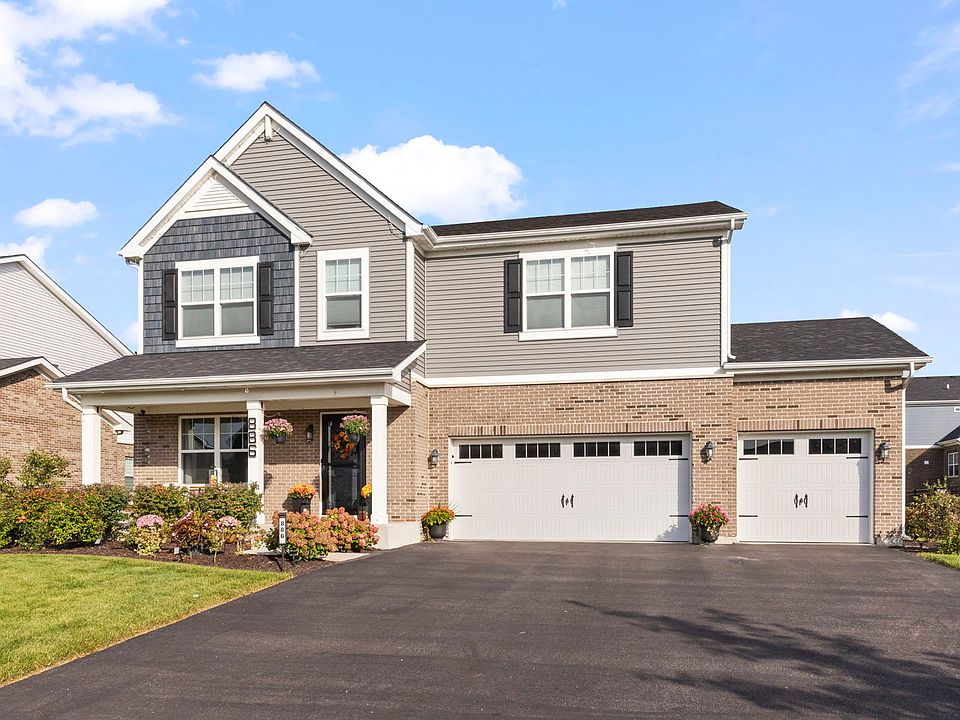 1st image of 886 Canongate Ln