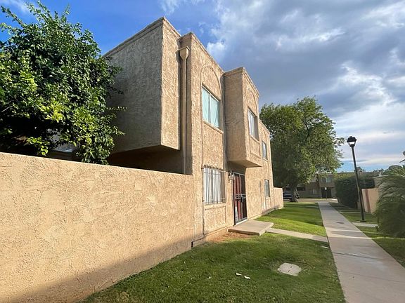 4th image of 4261 N 67th Dr