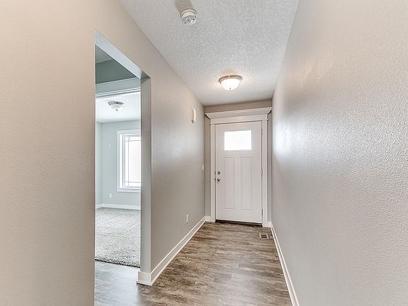 3rd image of 5812 Quarry Dr