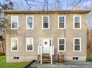 620 Depot Hill Rd, Poughquag, NY 12570