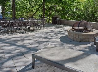 28 N Glen Rd, Mountain Lakes, NJ 07046