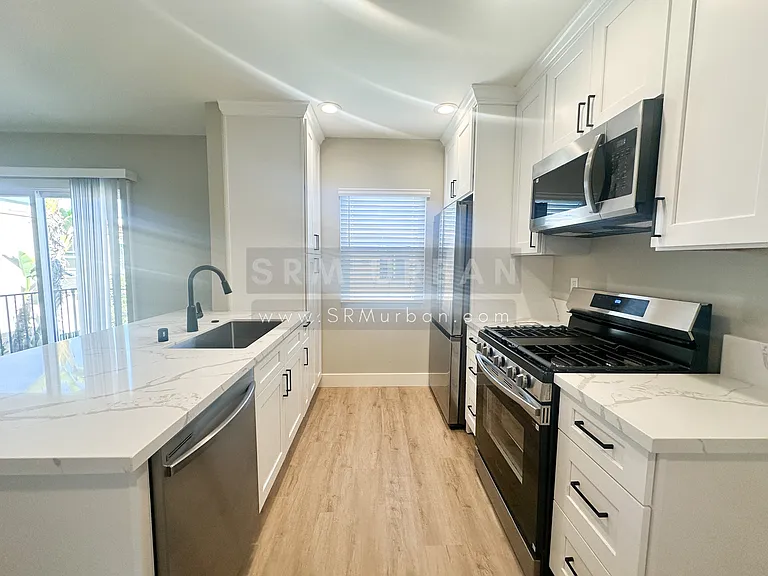 4566 36th St #15 — Photo 4