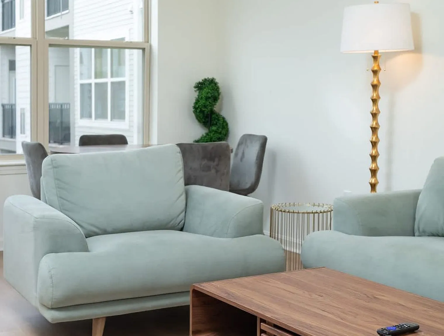2 bed, 2.0 bath, $13,680 — Photo 3