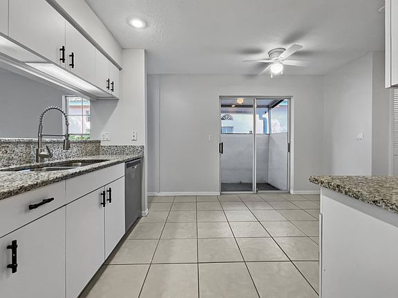 4th image of 7542 Fairlinks Ct #2