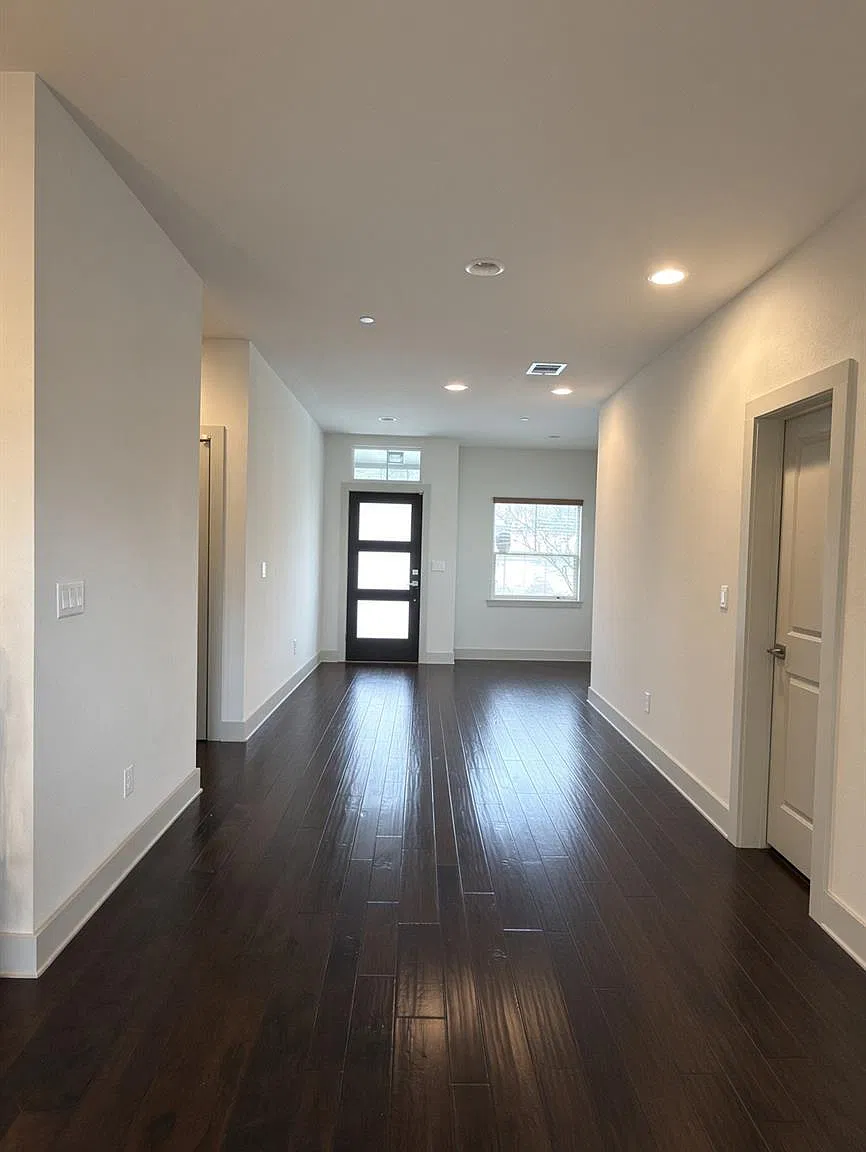 3 bed, 2.5 bath, 1472 sqft, $1,950 — Photo 4