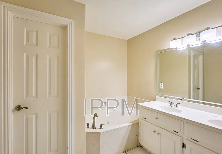 2609 Thomas Ln — Photo 25