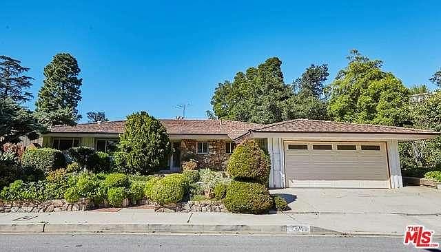 1st image of 7547 Lolina Ln