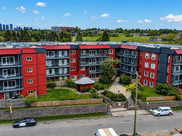 333 N Garry Cres NE #303, Calgary, AB T2K 5W9