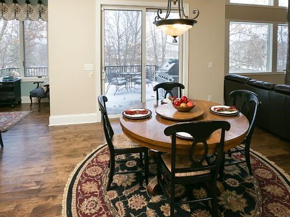 INFORMAL DINING WITH WALK OUT DOORS TO DECK