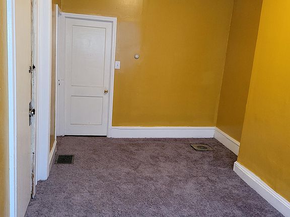4th image of 32 N Saint Bernard St Floor 1