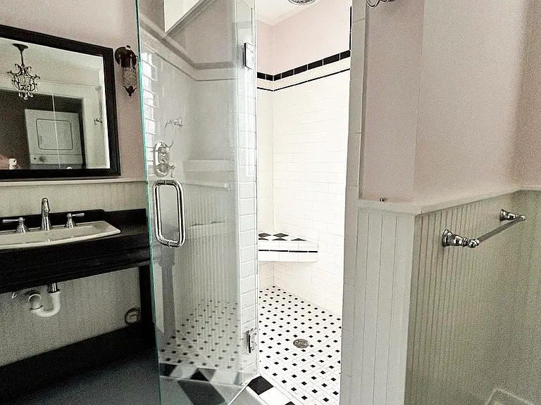 3926 Greenleaf Ave — Photo 6