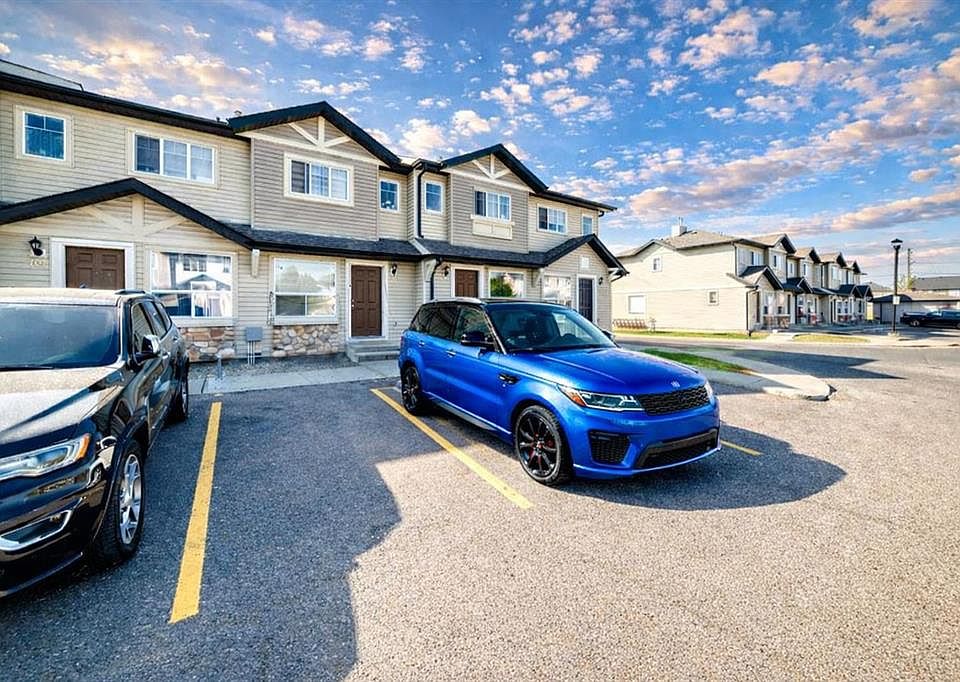 1st image of 115 N Saddlebrook Point NE