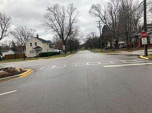 5th image of 1380 Benton St