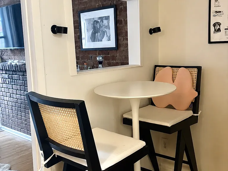 29 Jones St #4A — Photo 3