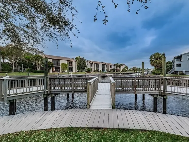 810 Callista Cay Loop — Photo 30