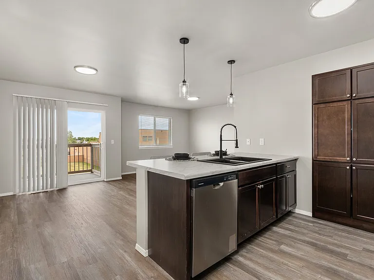 Sawyer Pointe — Photo 70