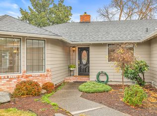 1882 Valley View Dr, Medford, OR