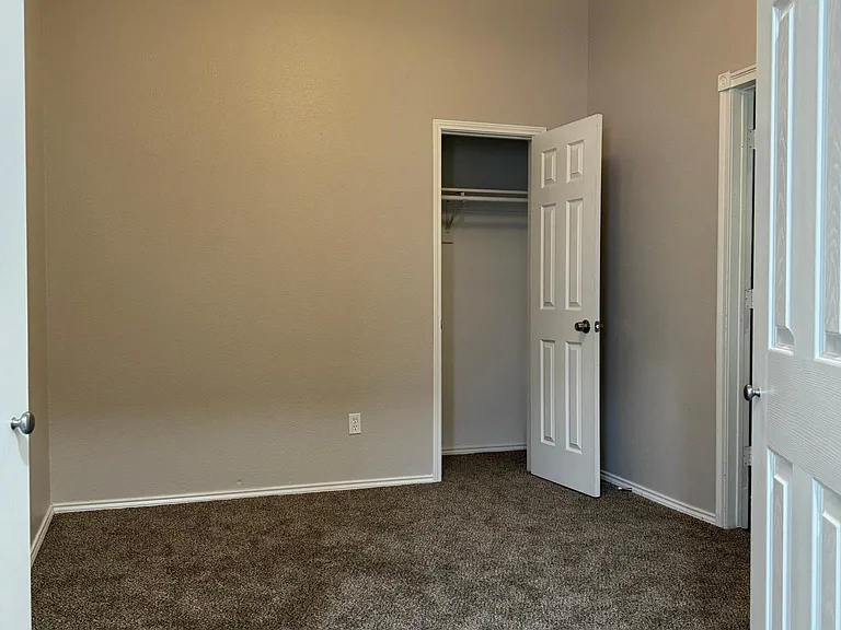 Front room (study or bedroom)