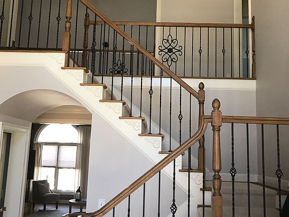 5th image of 685 Winnmark Dr