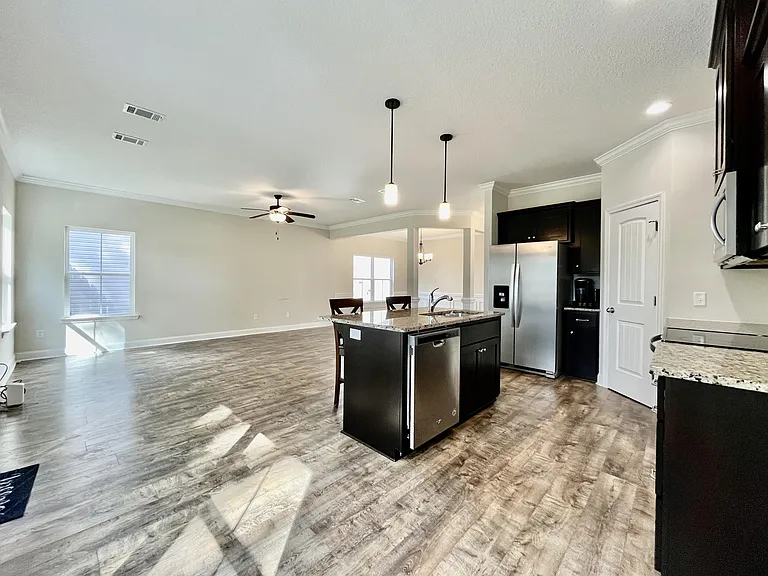 759 Fairview Cir — Photo 10