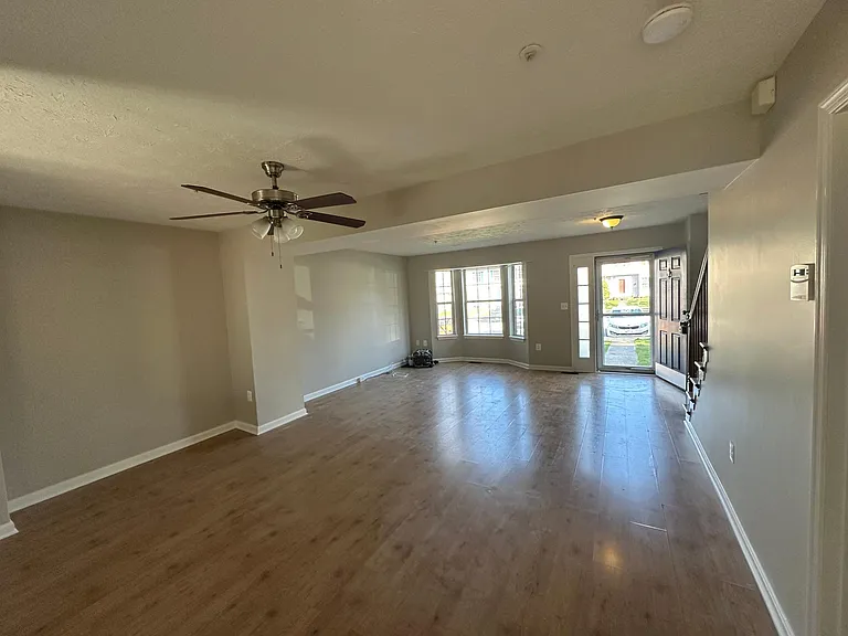 784 Medinah Cir — Photo 4