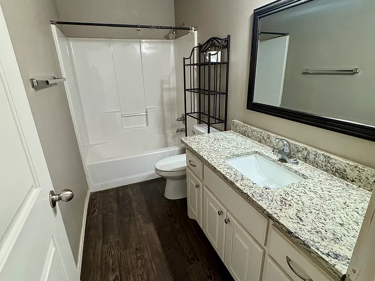 323 Silvercreek Dr — Photo 9