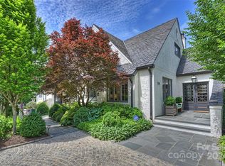 301 Ridgewood Ave, Charlotte, NC 28209