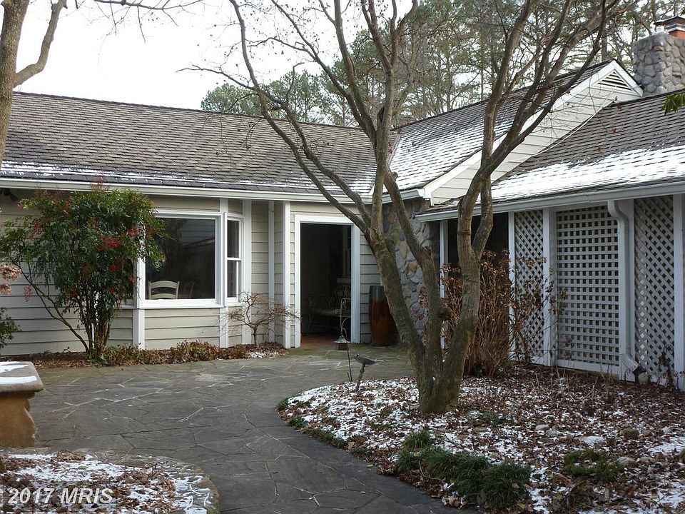 1st image of 757 Applewood Ln