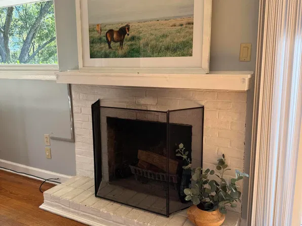 404 Confederate Cir, Lexington, VA 24450