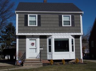 16204 W Park Rd, Cleveland, OH 44111