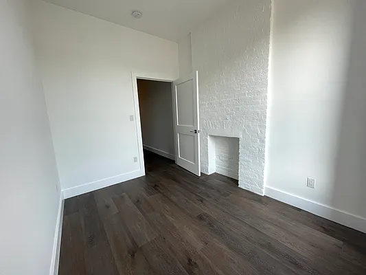 Rented by Ankor Management | media 7