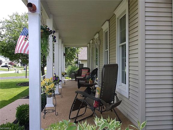 3rd image of 1894 Countryside Dr