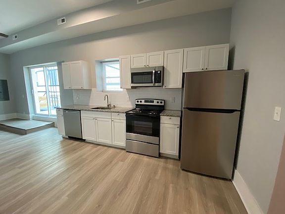 3rd image of 307 W Grace St #2