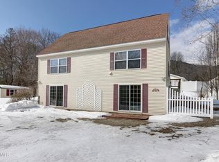 123 Willow Cove Rd, Cheshire, MA 01225