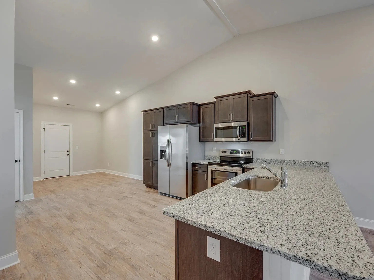 Allen Ridge Townhomes — Photo 4
