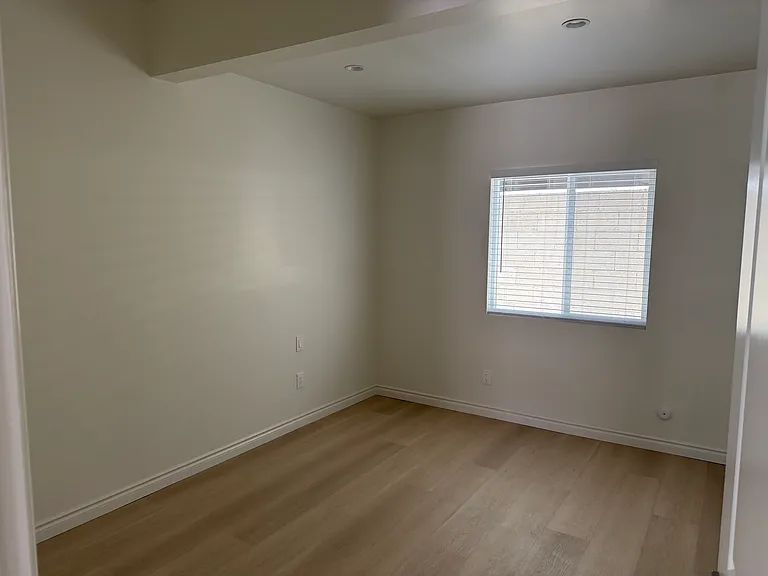 701 S Grevillea Ave #8 — Photo 6