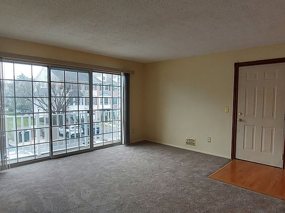 5th image of 871 Juniper Way #871
