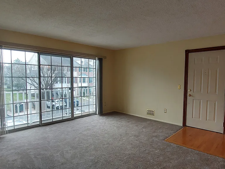 871 Juniper Way — Photo 6