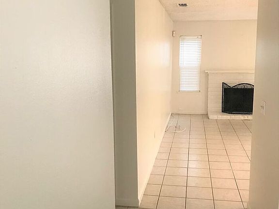 3rd image of 7501 Cottontree Way