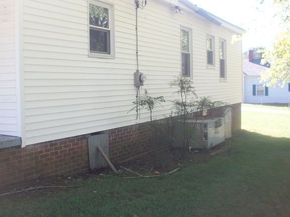 5th image of 905 Church St
