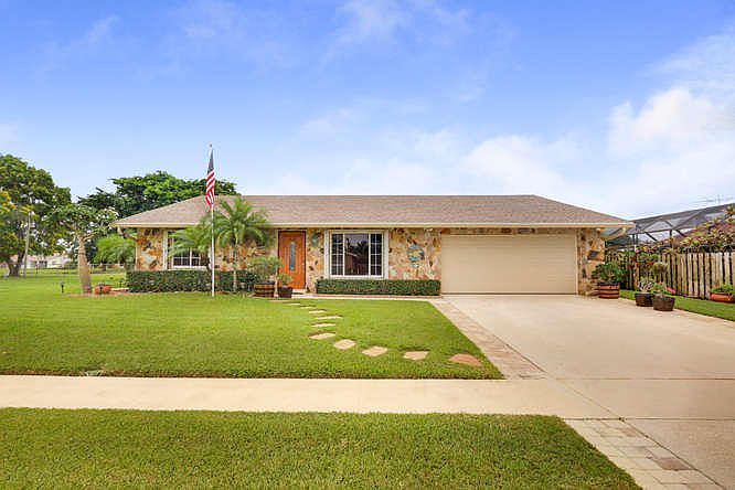1st image of 4778 Blue Pine Cir