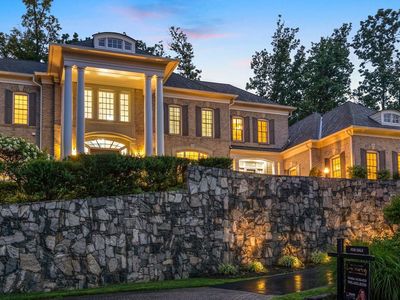 1033 Founders Ridge Ln, Mc Lean, VA, 22102
