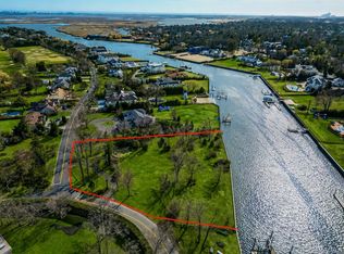 1310 Seawane Dr, Hewlett, NY 11557