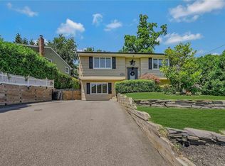 157 Cherry St, Northport, NY 11768