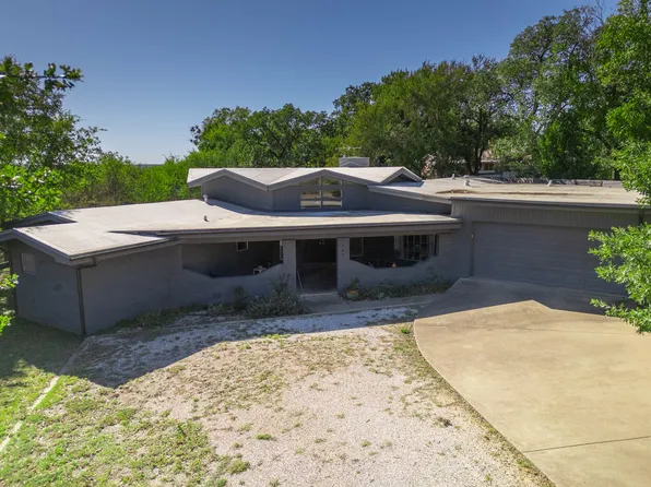 705 NW 10th St, Mineral Wells, TX 76067