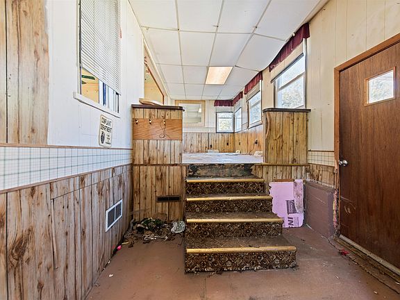 5th image of 1516 Oakes St