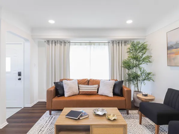 29744 Rosslyn Ave, Garden City, MI 48135