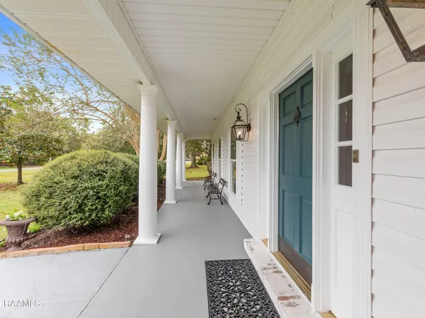 5720 Eagle Pass Dr, Youngsville, LA 70592