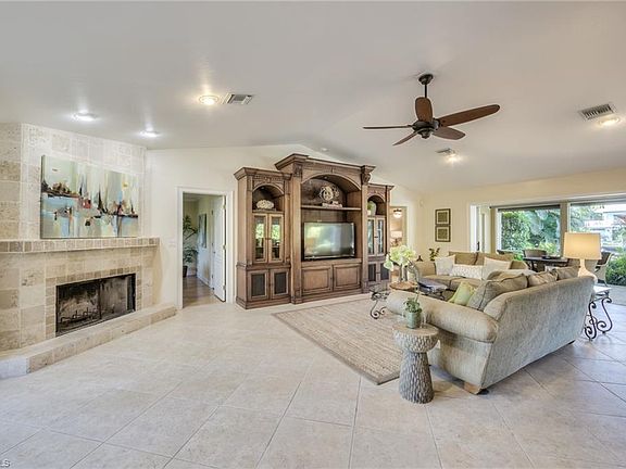 3rd image of 1525 San Carlos Bay Dr
